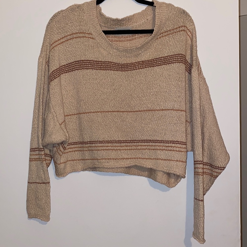 Urban outfitters cropped sweater size M